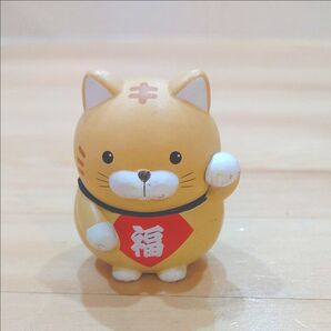ひげまんじゅう まねきねこフィギュア とらきち ガチャ