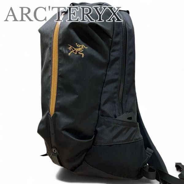 Arc'teryx アークテリクス リュック バックパック 黒×金 廃盤品 アロー22 リュックサック ナイロン アウトドア