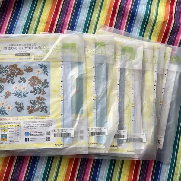 フェリシモ 花盛りのミモザ刺しゅうキット 6点セット