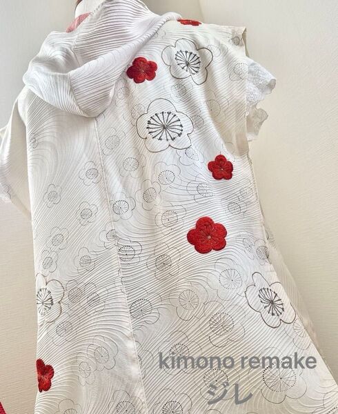 和風羽織パーカー ジレ 梅 正絹 着物リメイク kimono おしゃれ可愛い アイボリー オフホワイト着物女子 単衣 在庫1点