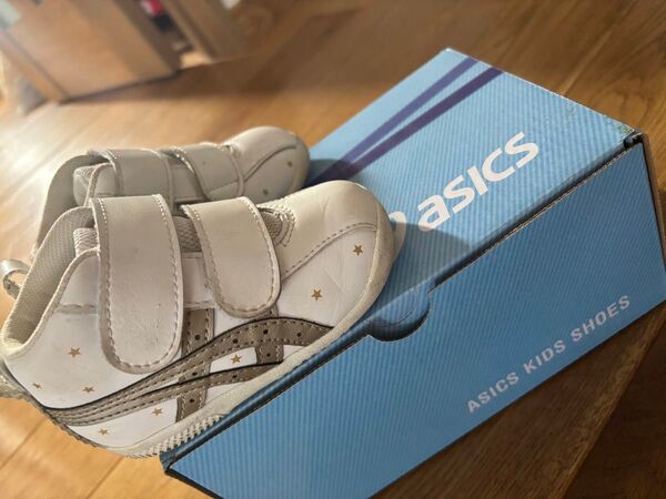 asicsファーストシューズ12.5