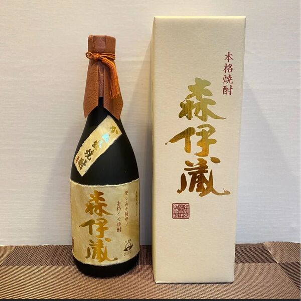 森伊蔵 720ml お酒 父の日 ギフト 誕生日 プレゼント 焼酎 四合瓶 芋 本格焼酎 芋焼酎 金ラベル 鹿児島県 本格焼酎