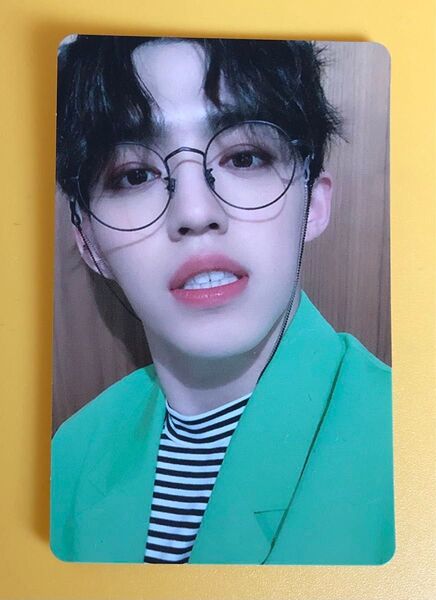 【公式】エスクプス トレカ ハピエン 初回A盤 封入 seventeen セブチ