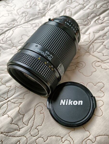 Nikon 70-210mm F4-5.6 望遠ズームレンズ
