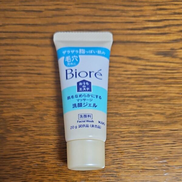 ビオレ おうちdeエステ 肌をなめらかにするマッサージ洗顔ジェル 20g