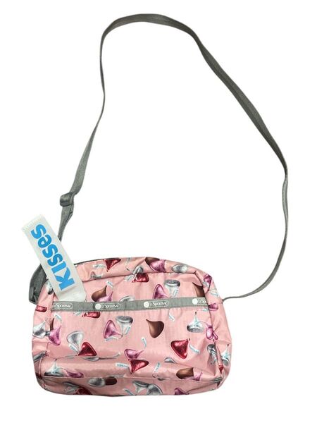 lesportsac HERSHEY’S レスポートサック×ハーシーズ ショルダーバッグ ダニエラクロスボディ キスチョコモチーフ