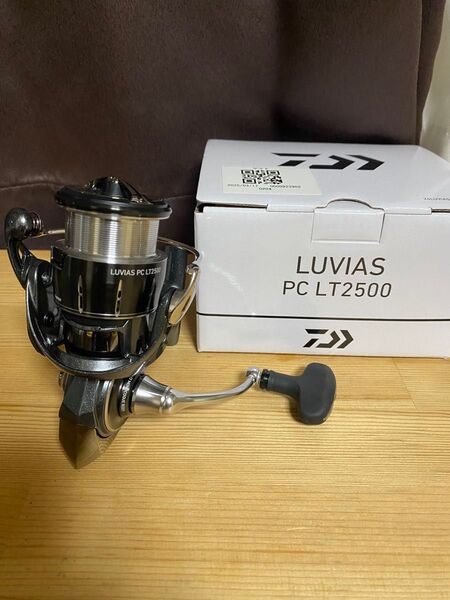 ダイワ スピニングリール 24ルビアス PC LT2500