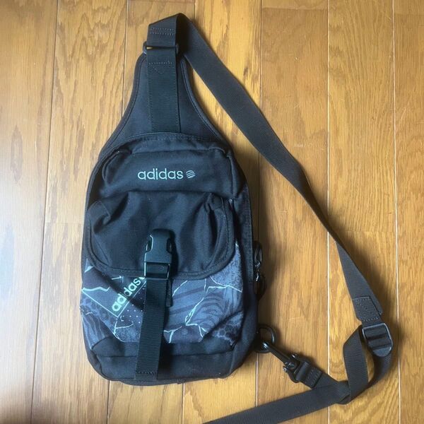 アディダス ワンショルダーバッグ ショルダーバッグ ボディバッグ adidas
