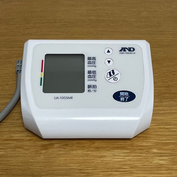 エーアンドデイ A&D Medical 上腕式血圧計 型番:UA-1005MR