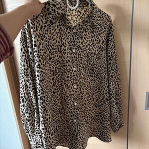 レオパード柄シャツ