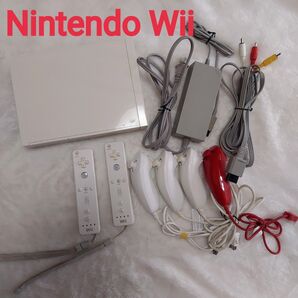 Nintendo Wii 本体とコントローラー&ヌンチャクセット☆値下げ交渉NG