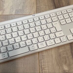 【美品】ロジクールSIGNATURESLIMワイヤレスキーボードK950OW