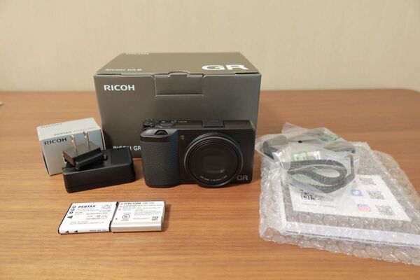 RICOH GRⅢ コンパクトデジタルカメラ