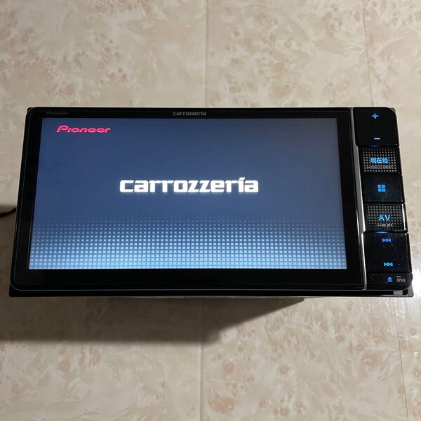 【美品】carrozzeria 楽ナビ 7インチカーナビ AVIC-RW711