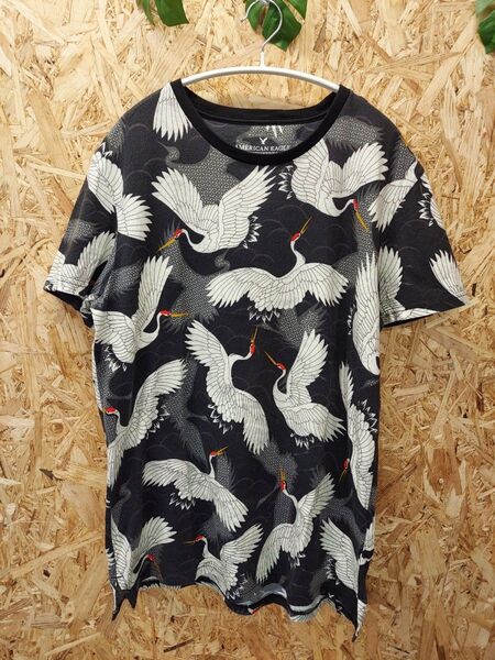 ~American Eagle~ 総柄 半袖Tシャツ M(USサイズ) 鶴柄 縁起柄 アメリカンイーグル