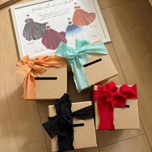 ドレス色当て
