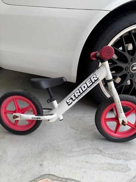 ストライダー ムラサキスポーツ限定 白 12インチ STRIDER キックバイク キッズバイク