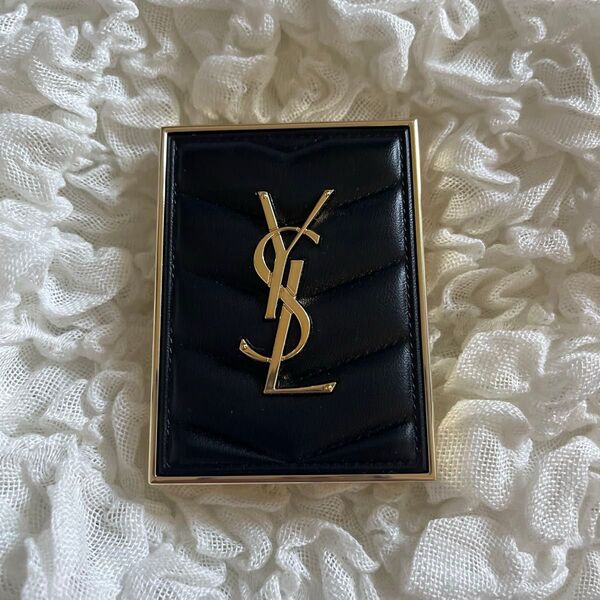 ysl 710 アイシャドウパレット couture mini clutch