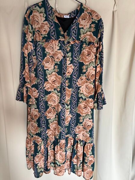 花柄ワンピース ロングカーディガンの2WAY