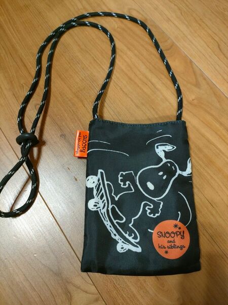 スヌーピーポシェット