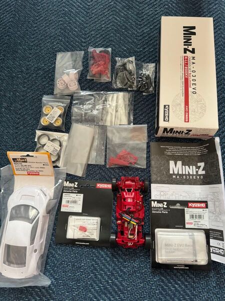 値下げ 極美品 京商 ミニッツ MA-030EVO レッド フタバ プロポ 4PM Plus アウディR8 ホワイトボディ