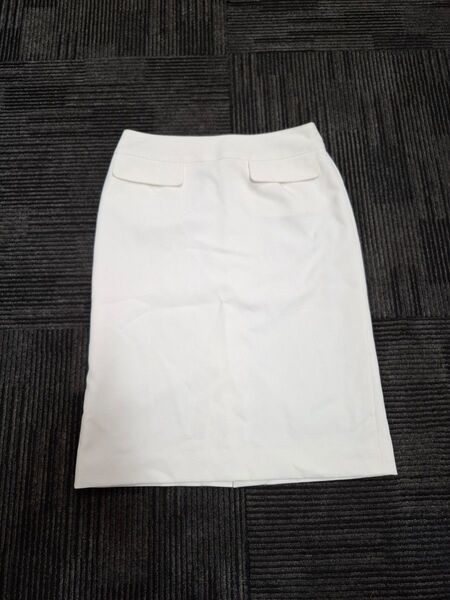 【中古ブランド洋服】mila schon ミラショーン ブルーレーベル ひざ丈タイトスカート 38サイズ ホワイト