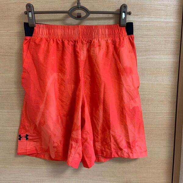 UNDER ARMOUR ハーフパンツ MD オレンジレッド メンズ