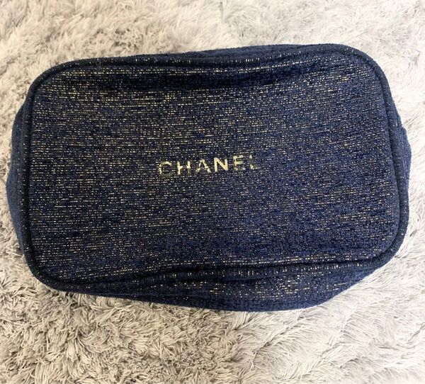 シャネル 2023年ホリデー限定 ポーチ CHANEL