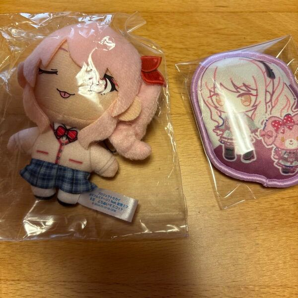 プロジェクトセカイ プロセカ セガラッキーくじ ぷちぬい サンリオ ふわふわバッジ
