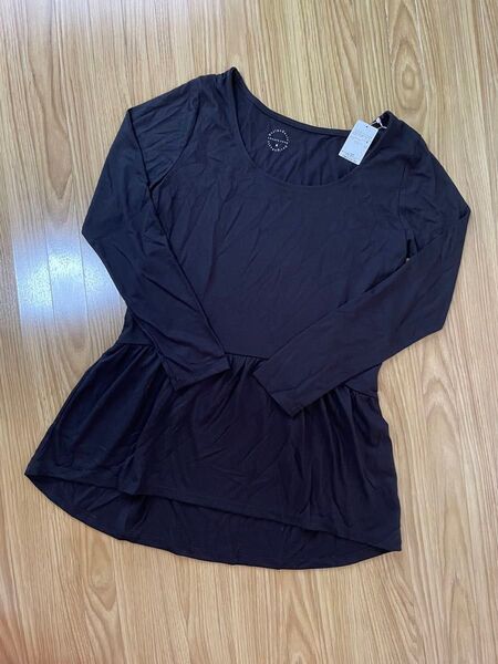 新品 LOWRYS FARM ぺプラム トップス ロンT ブラック M