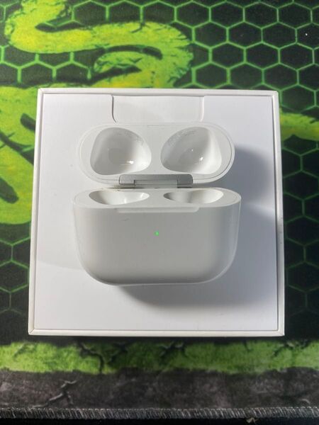 Apple AirPods 第3世代 充電ケース ワイヤレス充電 アップル エアポッズ イヤホン