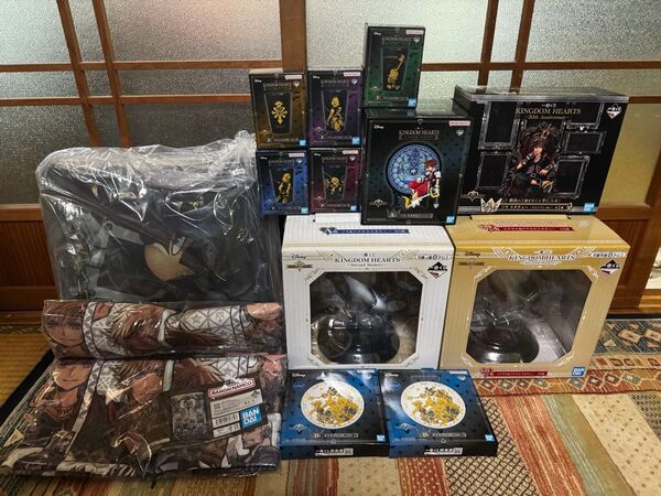 キングダムハーツ 一番くじ A賞 B賞 C賞 D賞 F賞 ソラスタチュー クッション ビッグタオル ガラスプレート タンブラー