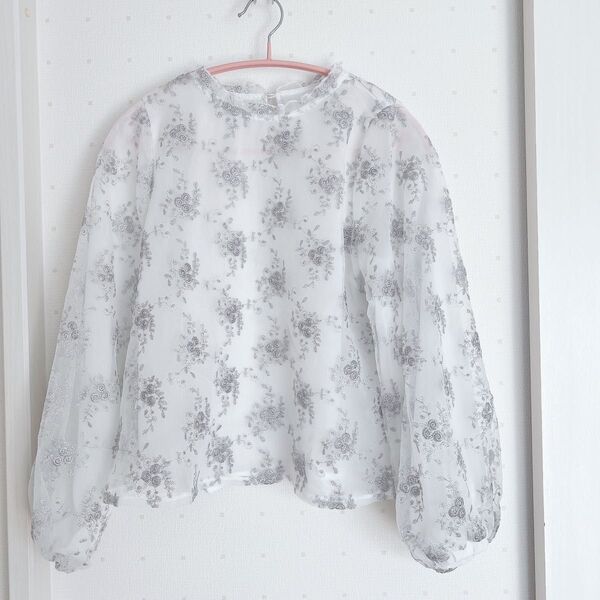 美品 r.p.s 花柄刺繍 ブラウス フリーサイズ 可愛い ホワイト シルバー