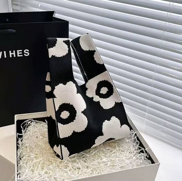 新品 ニット トートバッグ 花柄 ランチバッグ ニットバッグ ミニ サブ エコバッグ 可愛い 可愛い ブラック お洒落