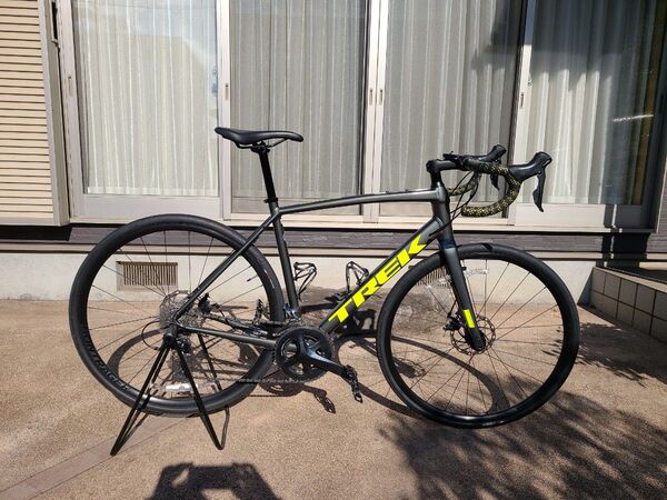 TREK Domane AL3 Disc 2022年モデル ロードバイク 56