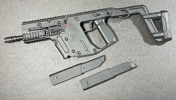 中古 電動ガン KRYTAC クライタック クリスベクター 作動確認済 マガジン2本付き