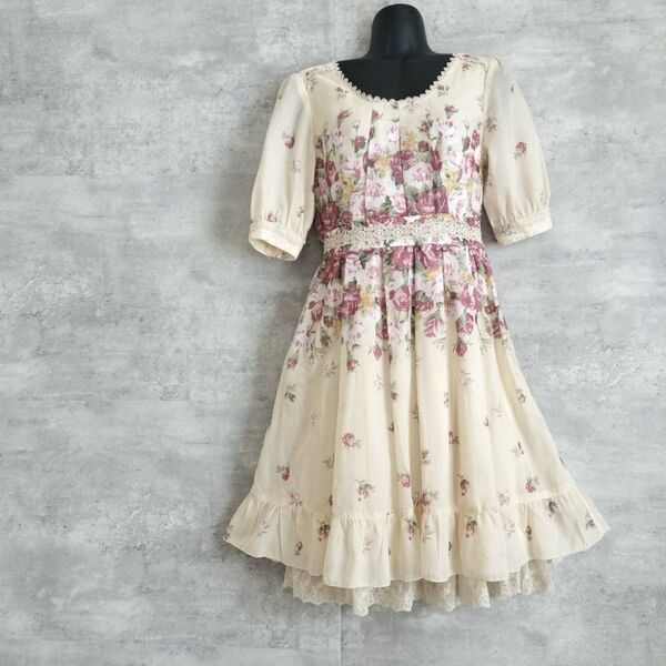 アクシーズファム 半袖ワンピース M 花柄シフォンベージュ 春夏 フリルレース