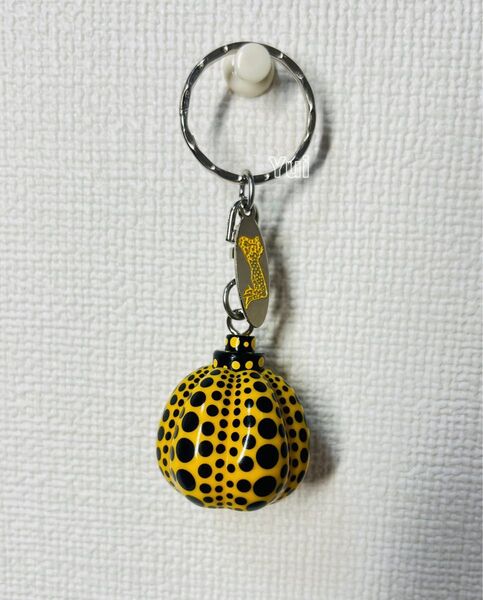 草間彌生 かぼちゃ キーホルダー kusama yayoi 南瓜 ヤヨイ イエロー 黄色 カボチャ アクセサリー