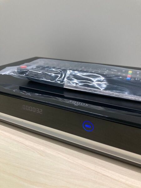 綺麗 1TB リモコン新品 シャープ AQUOS ブルーレイレコーダー BD-W 1800