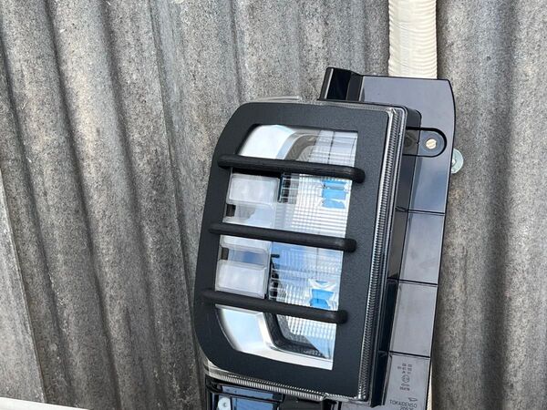 タフト テールランプガード 左右