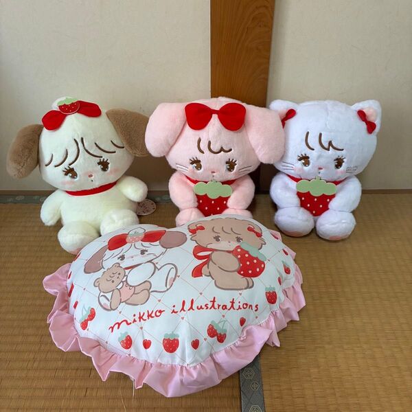 mikko いちご ぬいぐるみ&クッション 4点セット