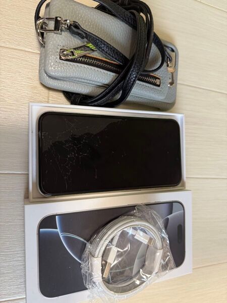 【画面割れ】Apple iPhone11 128GB ホワイト