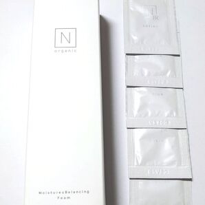 N organic モイスチュア&バランシング フォーム ホワイトクリアローション パウチ