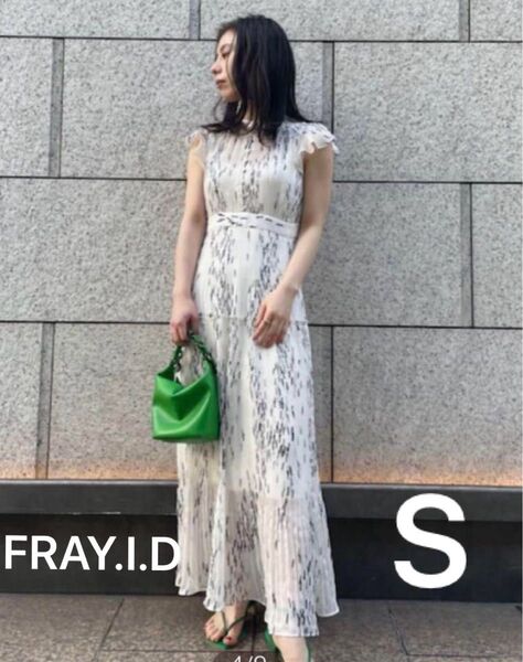 FRAY.I.D シフォンプリーツプリントワンピース 新品未使用 ワンピース ノースリーブワンピース ロング丈ドレス