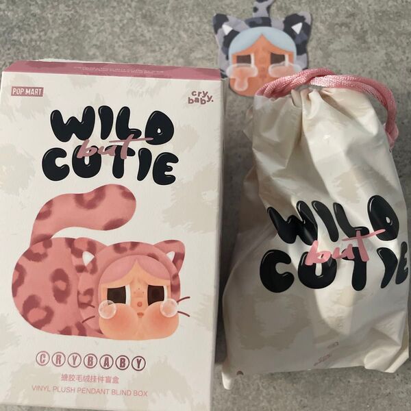 popmart crybaby 新作 ポップマート ぬいぐるみ キーホルダー 猫 wild but cutie
