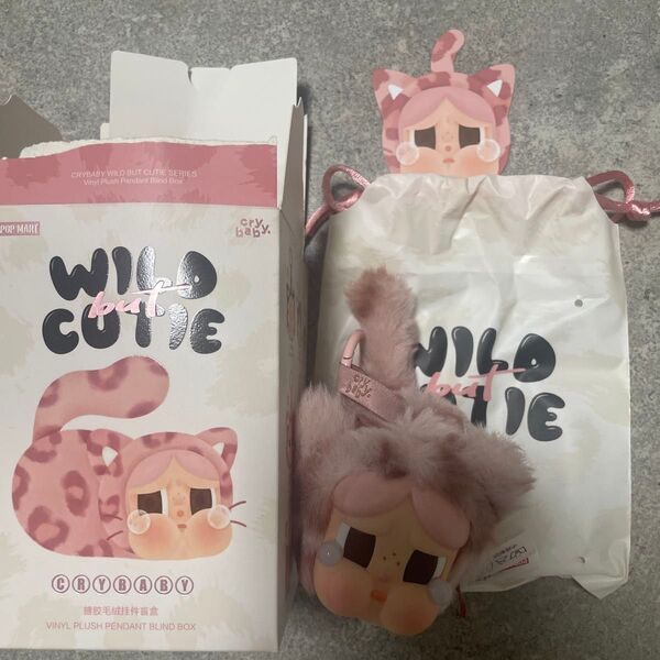 popmart crybaby 新作 ポップマート ぬいぐるみ キーホルダー 猫 wild but cutie