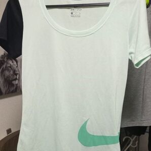 NIKE Tシャツ Sサイズ ミントグリーン レディース メンズ ランニング トレーニング ジム ドライ 速乾