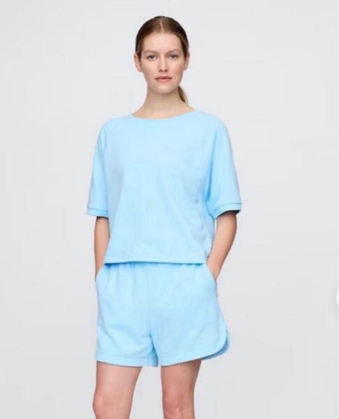 GAP ロゴドルフィンショートパンツXSサイズ&ロゴテリーTシャツSサイズ セットアップ 水色 新品未使用