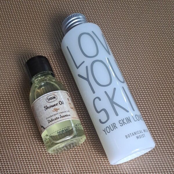 シャワーオイルデリケート・ジャスミン&LOVE YOUR SKIN ボタニカルミルク Ⅰ(乳液) 130ml