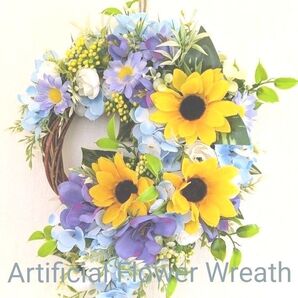 フラワーリース♪ ひまわり、紫陽花が可愛く夏らしいリースです♪ グリーンが爽やかさなクレッセント型です♪